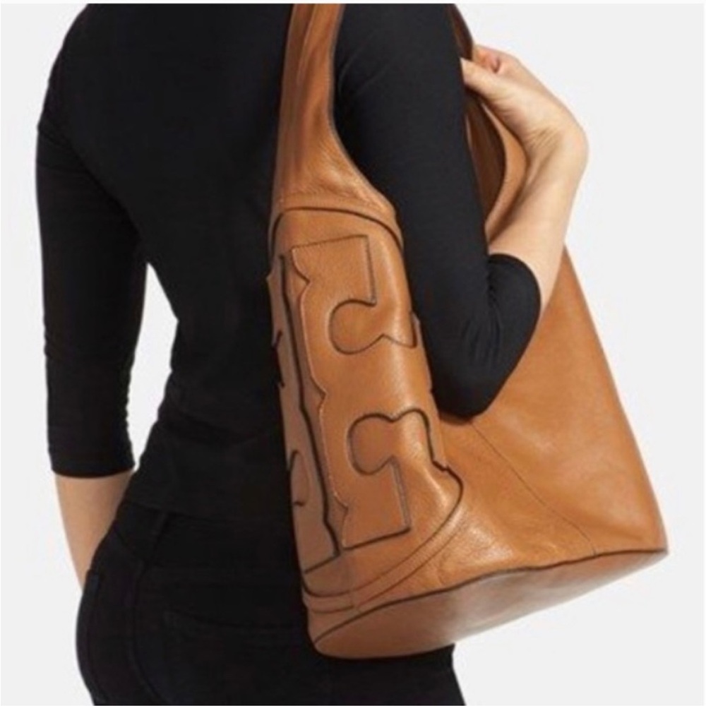 RARE EUC Tory Burch All T Hobo